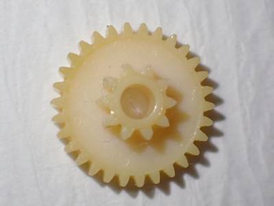 Omron R2DG-38 small gear top