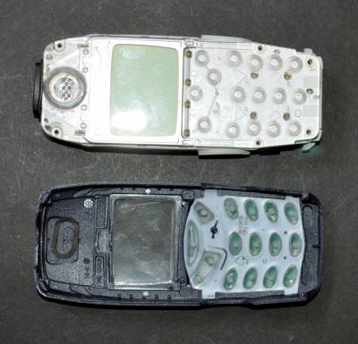 Nokia 3310 disassembled