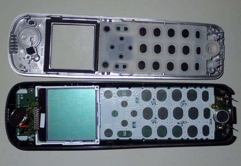 Uniden DECT3216 interior