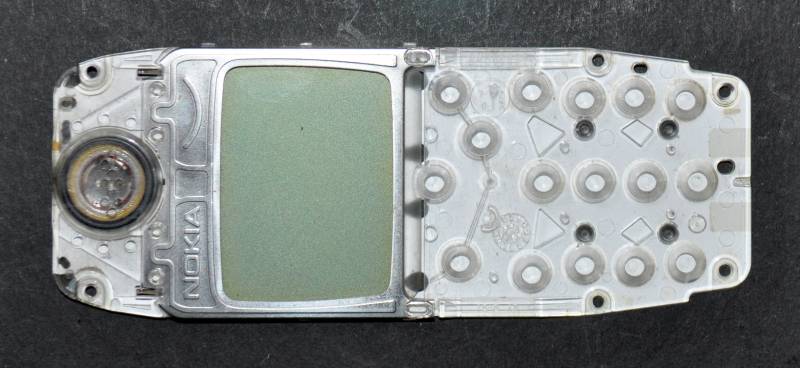 Nokia 3310 overview with board front